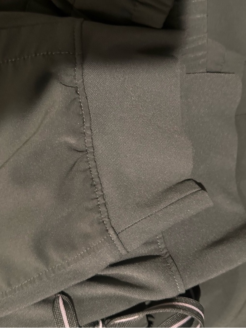 Healing hands Forest Green Scrub Set - Top & joggersPants xl top xl joggers - Picture 2 of 3